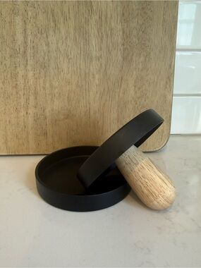 Hearth & Hand with Magnolia Burger Press